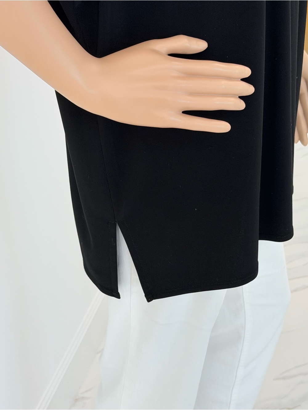Pretty and Comfy Caroline Rose Tunic Top, Relaxed Fit, Side Slits - Picture 5 of 9